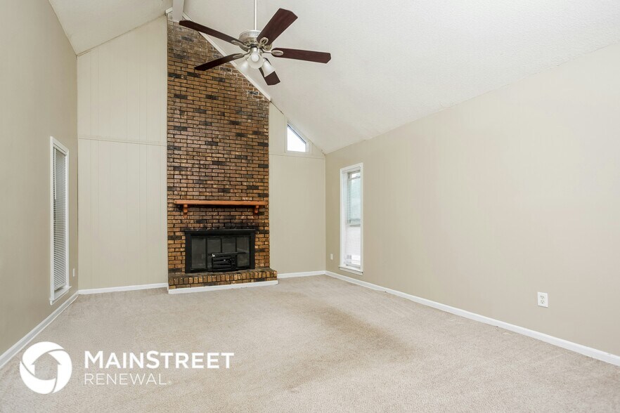 Building Photo - 5262 Sunray Dr