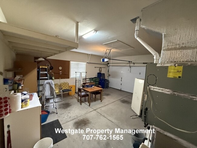 Building Photo - 1417 Dandelion Way