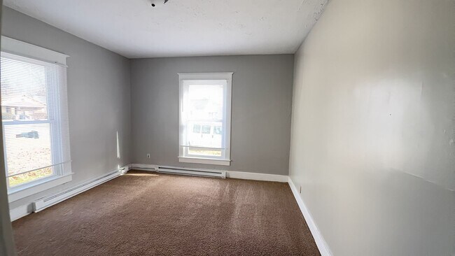 Building Photo - Room for Everyone! 6-Bedroom Home Near Ball State University