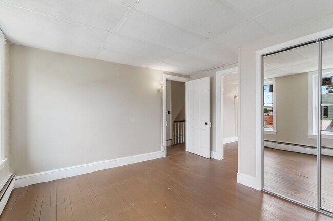 Building Photo - Coming Soon- Spacious 3-bedroom home Locat...