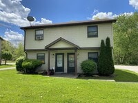 Building Photo - 622 N 4 Mile Run Rd
