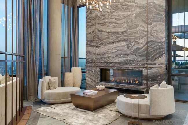 Building Photo - 525 Olive St