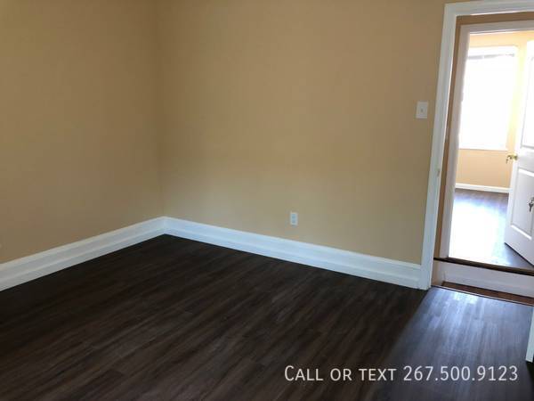 Building Photo - 428 Wiota St