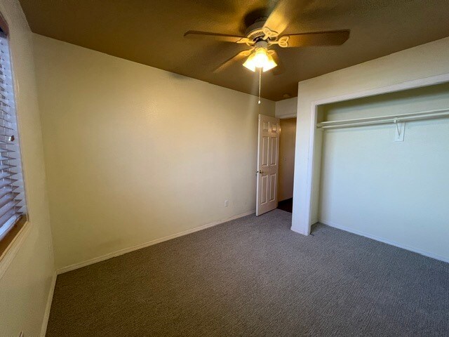 Building Photo - 3bed 3bath Great Meridian Location!
