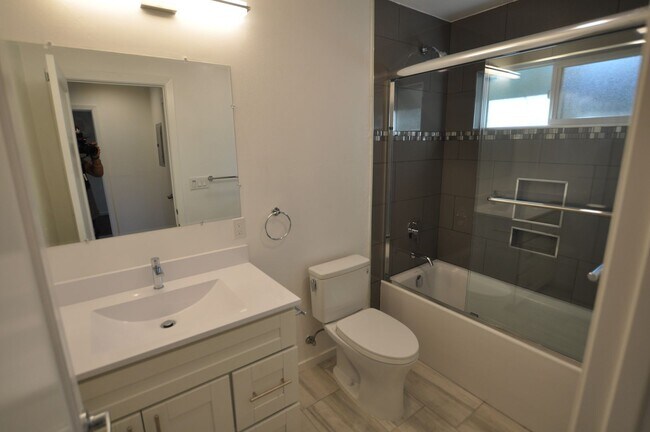 Building Photo - 655 Fairmont Ave