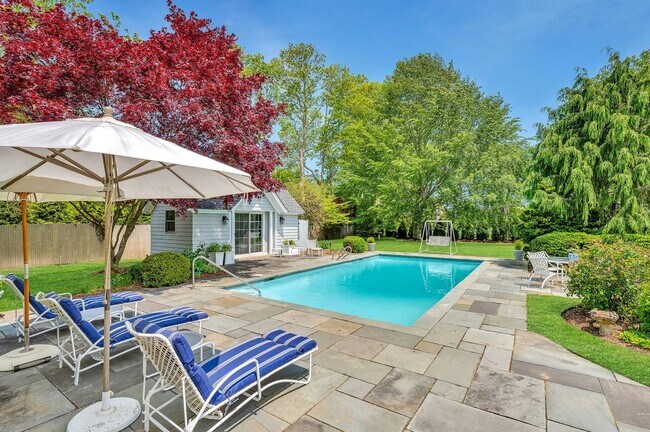 Building Photo - 35 Toylsome Ln