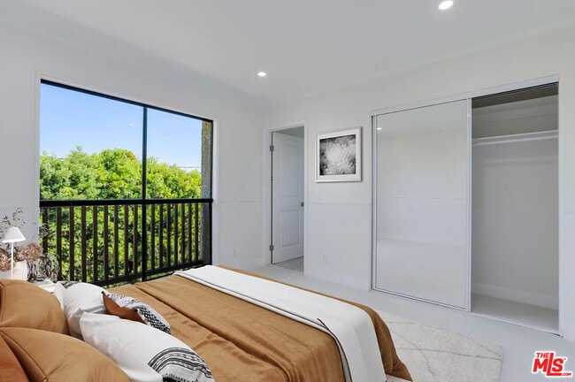Building Photo - 23471 Park Sorrento