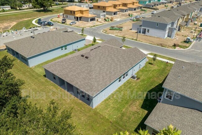 Building Photo - 3078 Country Side Dr