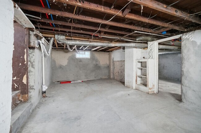 Building Photo - 413 Lockwood Ave