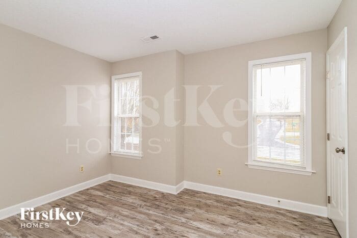 Building Photo - 365 Craver Pointe Dr