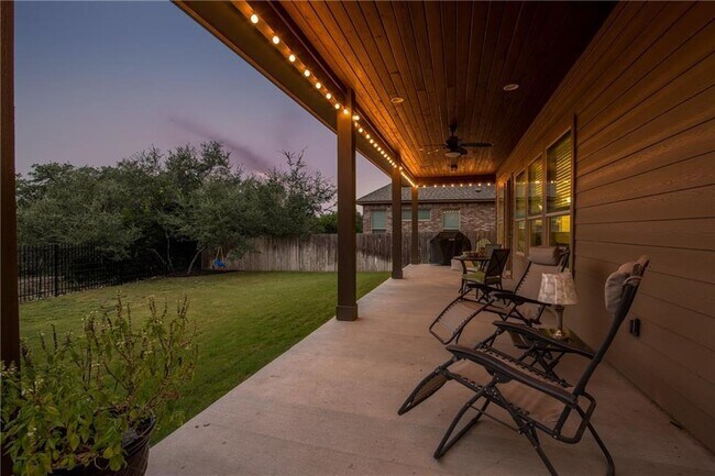 Building Photo - 3001 Tempe Dr