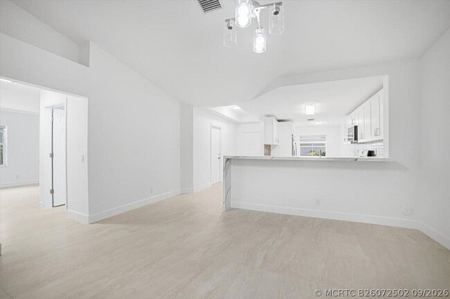 Building Photo - 4112 Pine Ridge Ln