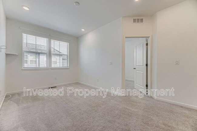 Building Photo - 7488 W Pacific Ln