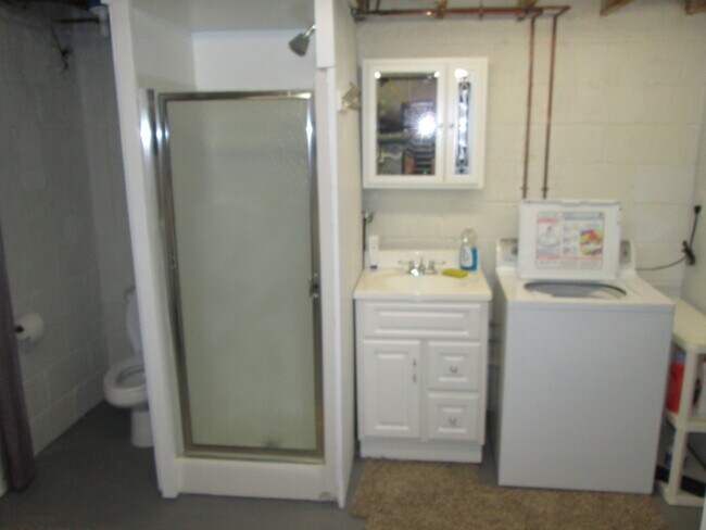 Building Photo - 3BR/2BA Townhome in Dundalk!