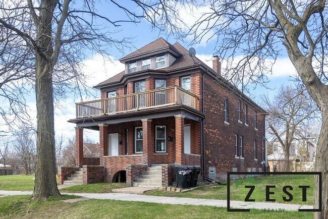 Building Photo - 2977 Canton St