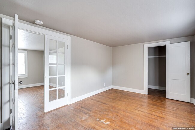 Building Photo - 848 Howard St