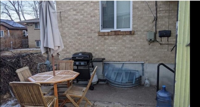 Building Photo - Garden-Level 1 Bed in Downtown Golden – $1...