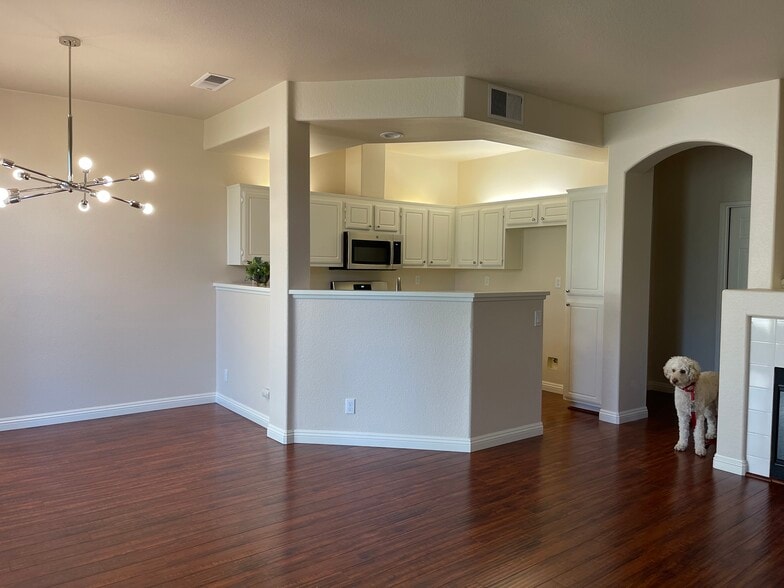 Building Photo - 7757 E Portofino Ave