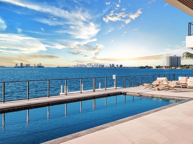 Building Photo - 11400 N Bayshore Dr