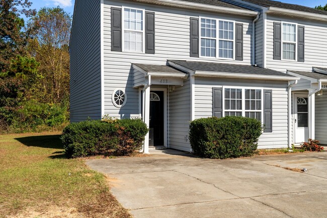 Building Photo - Charming 3-Bed 3.5-Bath Near Campbell Univ...