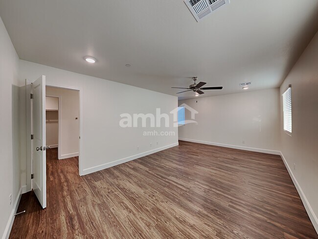 Building Photo - 302 Palazza Reserve Pl