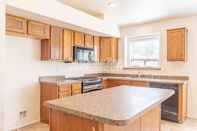 Building Photo - 8414 S 48th Ln