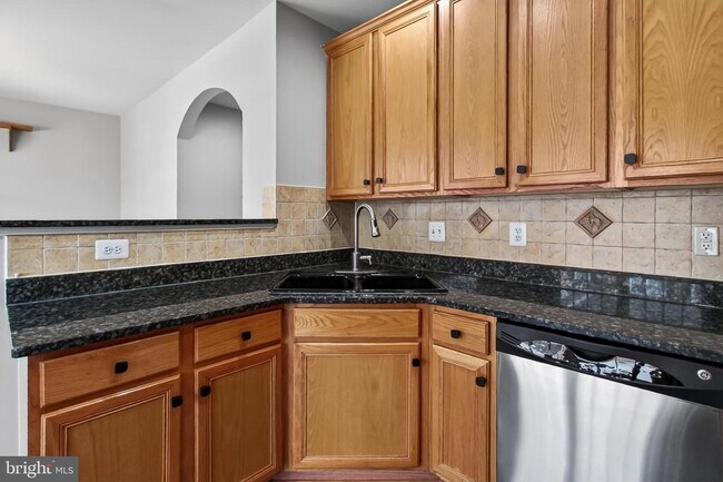 Building Photo - 21776 Ladyslipper Sq