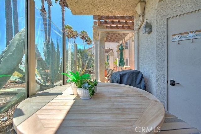 Building Photo - 1400 Pacific Coast Hwy