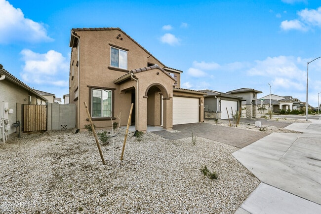 Building Photo - 8961 W San Juan Ave