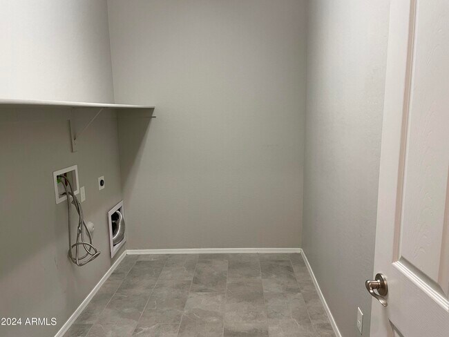 Building Photo - 16607 W Mescal St