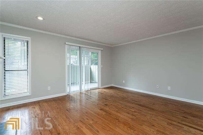 Building Photo - 306 Wynnes Ridge Cir SE