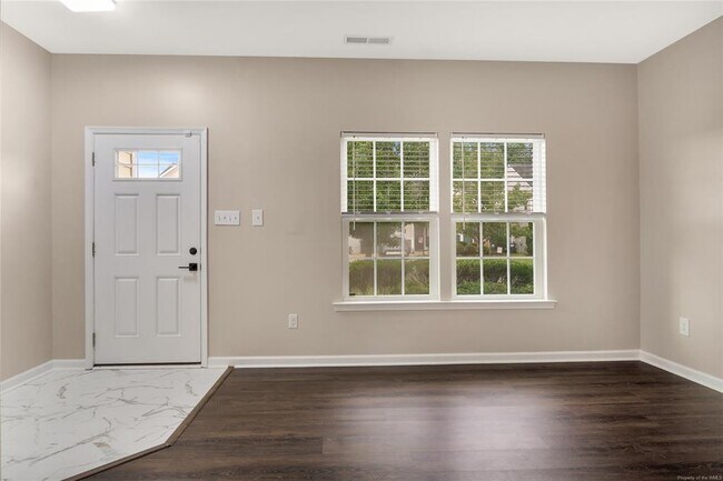 Building Photo - 10868 White Dogwood Dr