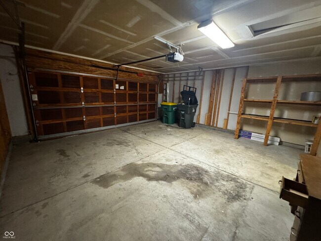 Building Photo - 6735 Lexington Cir