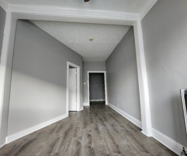 Building Photo - 6633 S Ellis Ave