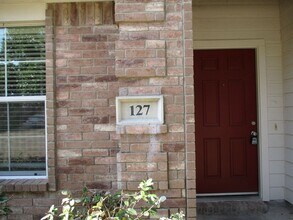 Building Photo - $1995 / 3br – 1648 ft2 - 3/2/2 w/Office ready to move in Brookville Estates (Forney)