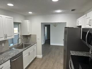 Building Photo - 1901 SW 14th Ave