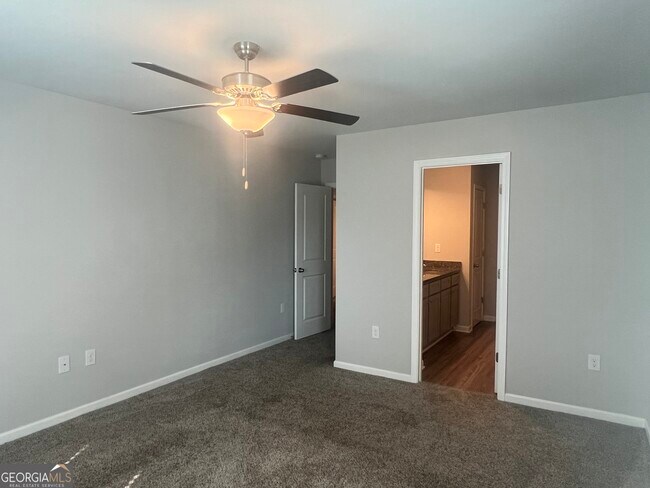 Building Photo - 431 Camella Cir