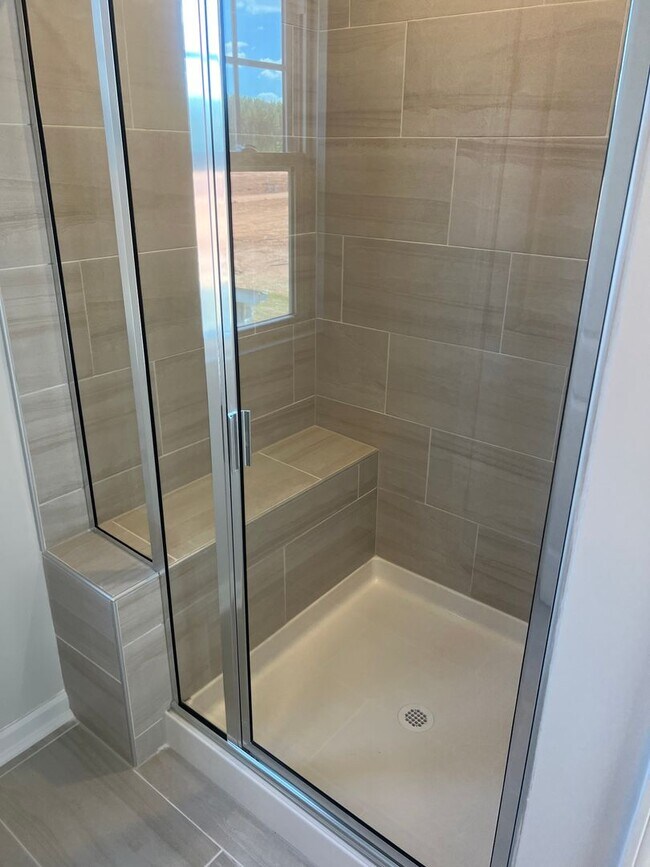 Building Photo - **3 Bed, 2.5 Bath Home for Rent @ Triple C...