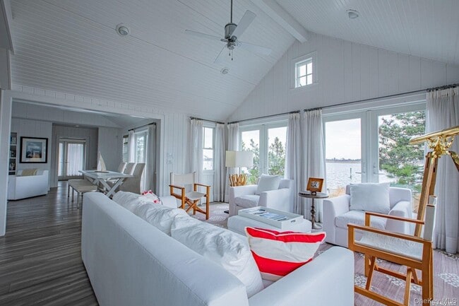 Building Photo - 11A Captree