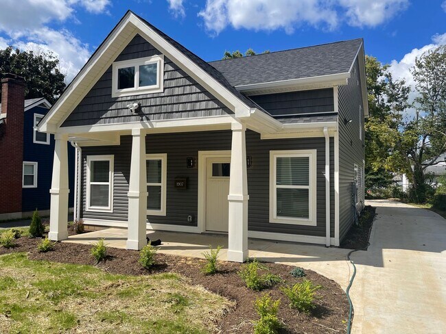 Building Photo - 1078 Duncan Ave