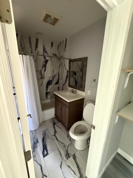 Building Photo - 8225 Ben Ave