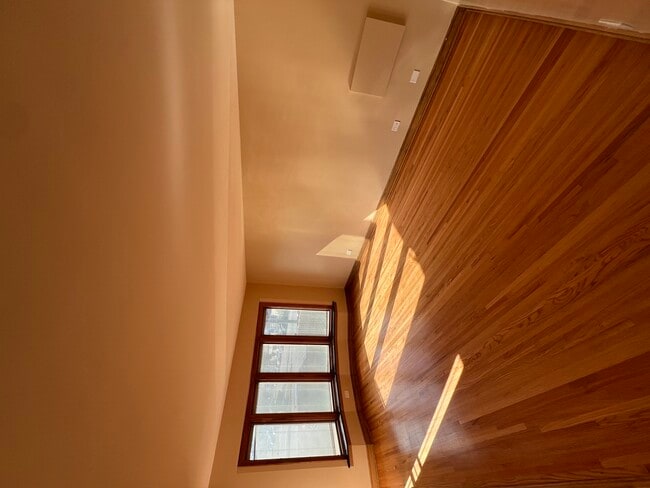 Building Photo - 4148 W 87th St