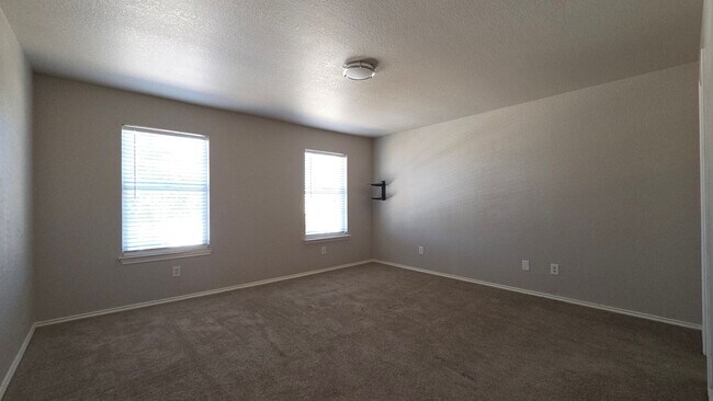 Building Photo - The Hills at Shaenfield 4 Bedroom