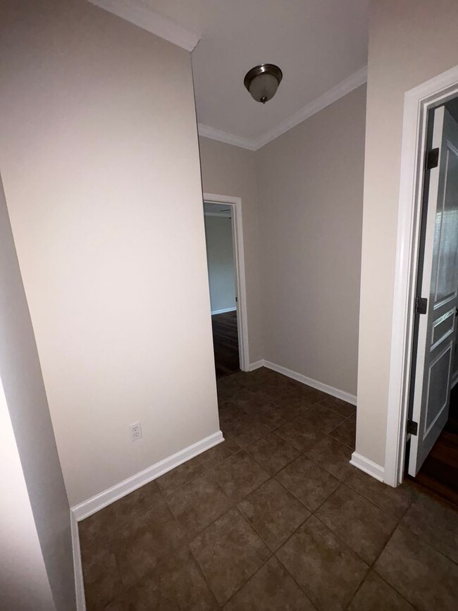 Building Photo - Cotton Creek!!!