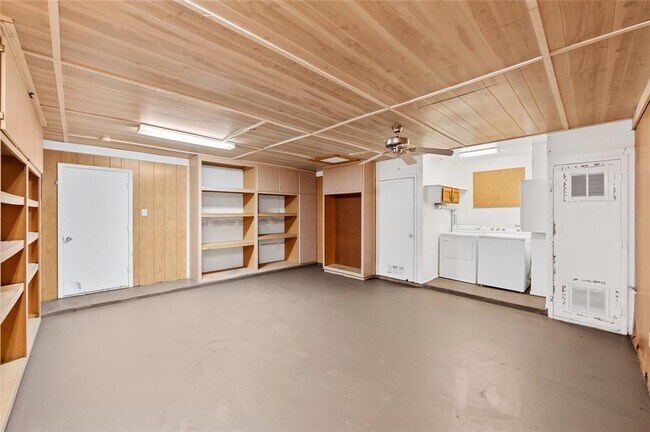 Building Photo - 5502 Salem Walk Dr
