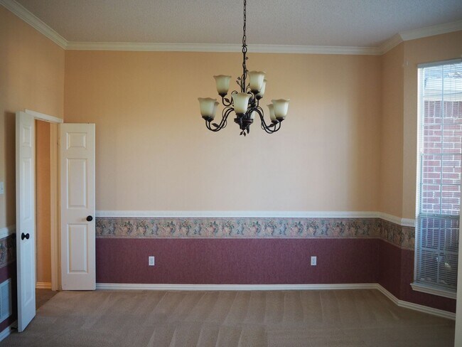 Building Photo - 2105 Friar Ct