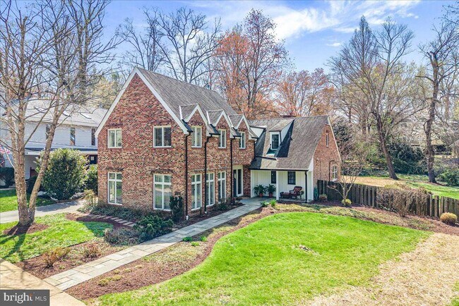 Building Photo - 4838 Drummond Ave