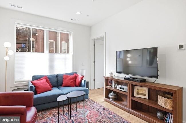 Building Photo - 1775 Swann St NW