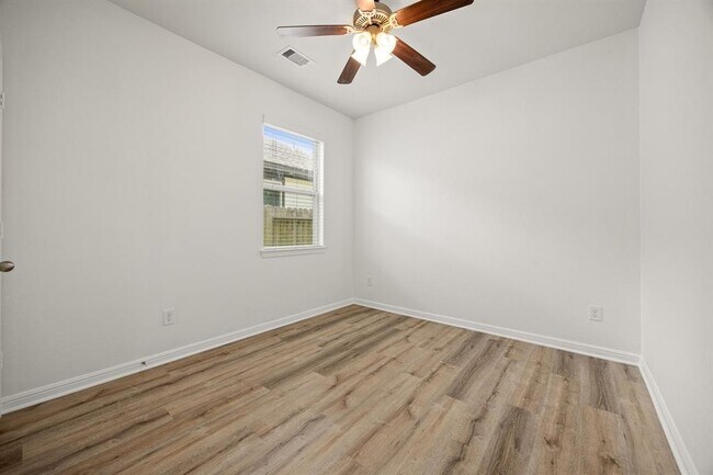 Building Photo - 7930 Tindarey Maple Trace