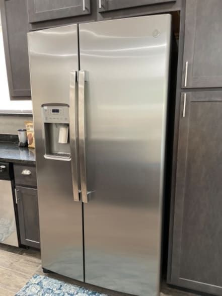 Building Photo - 2312 N Everest Ave